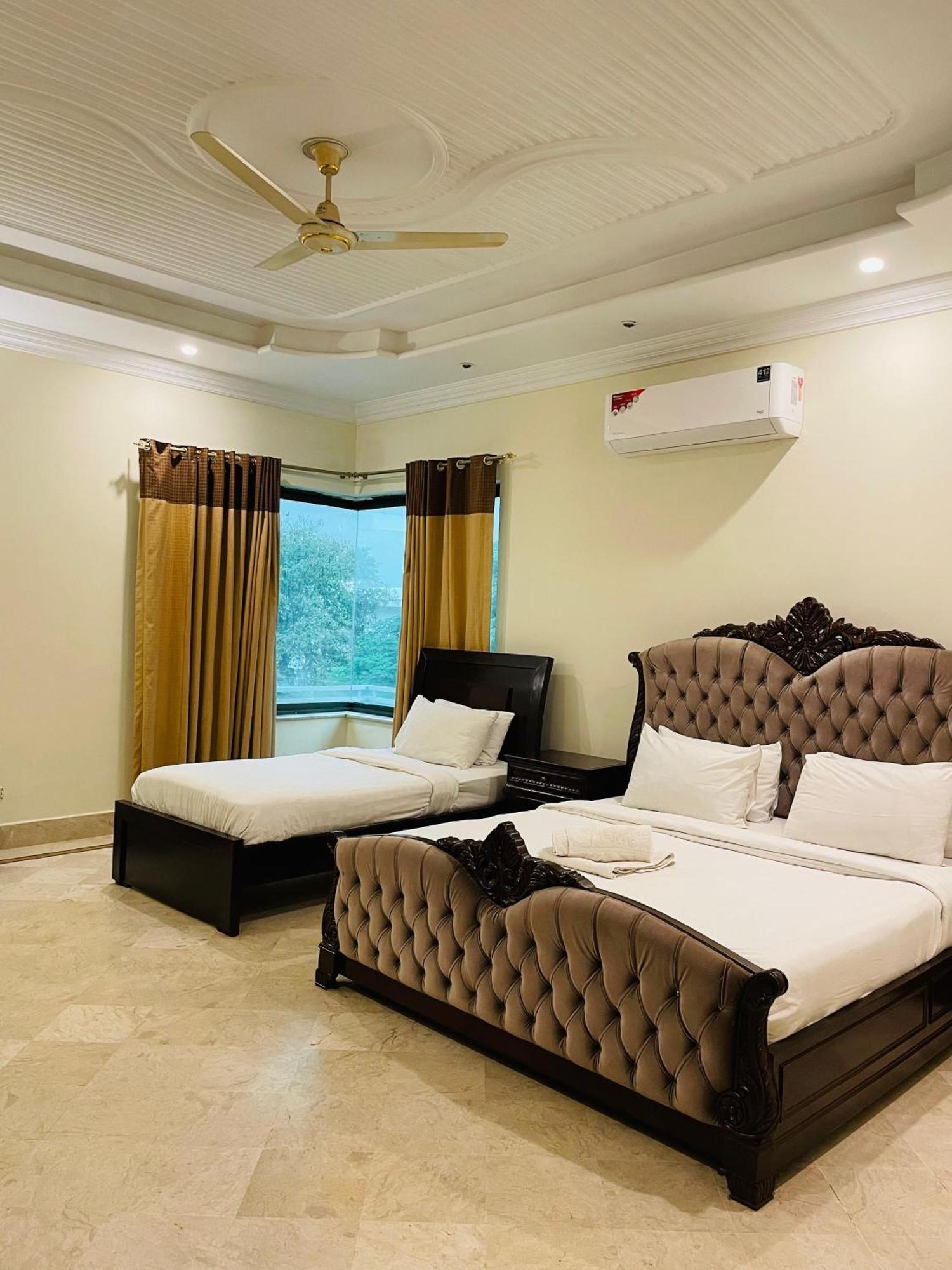 Executive Galaxy Guest House Islamabad Bagian luar foto