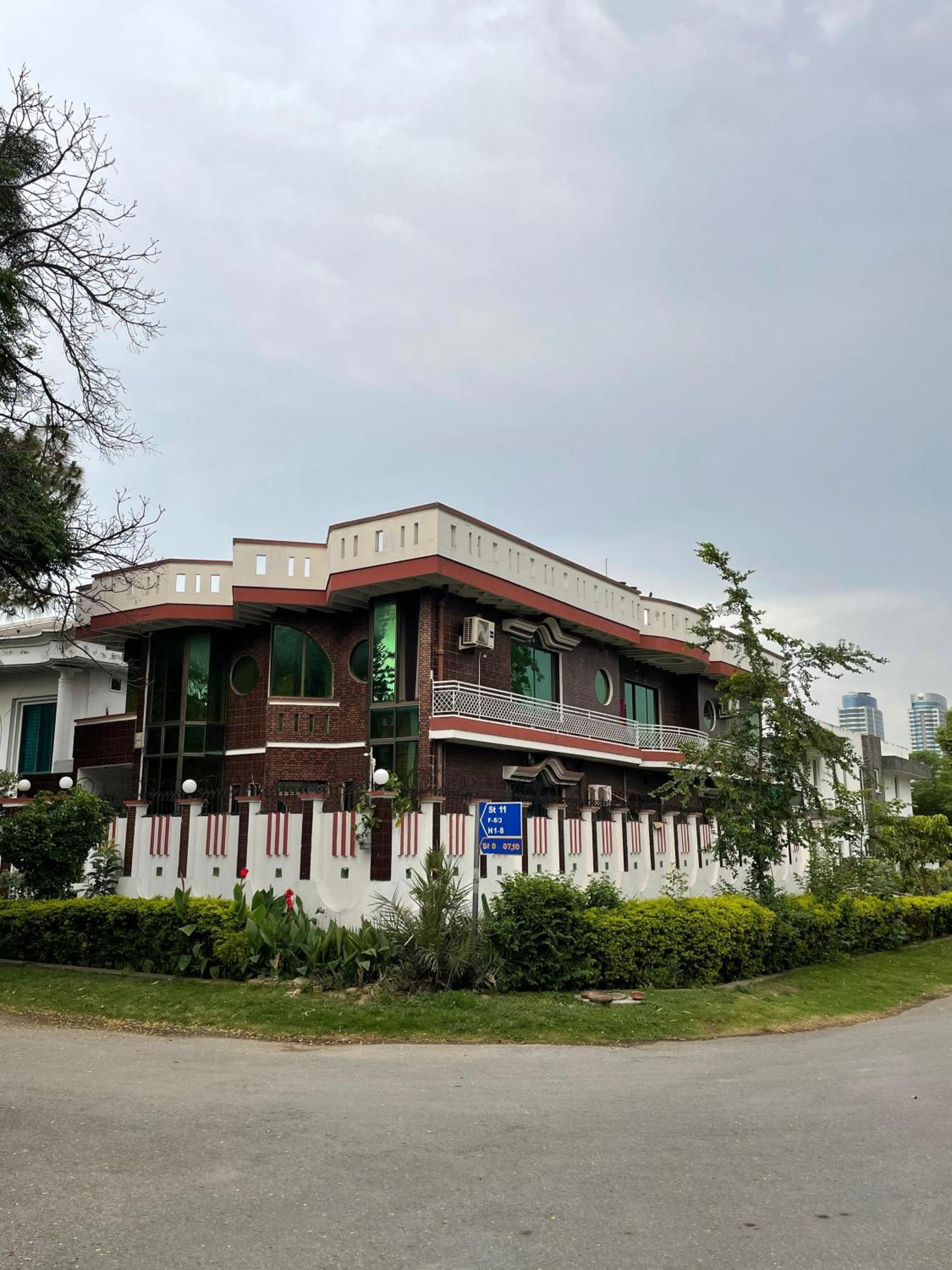 Executive Galaxy Guest House Islamabad Bagian luar foto