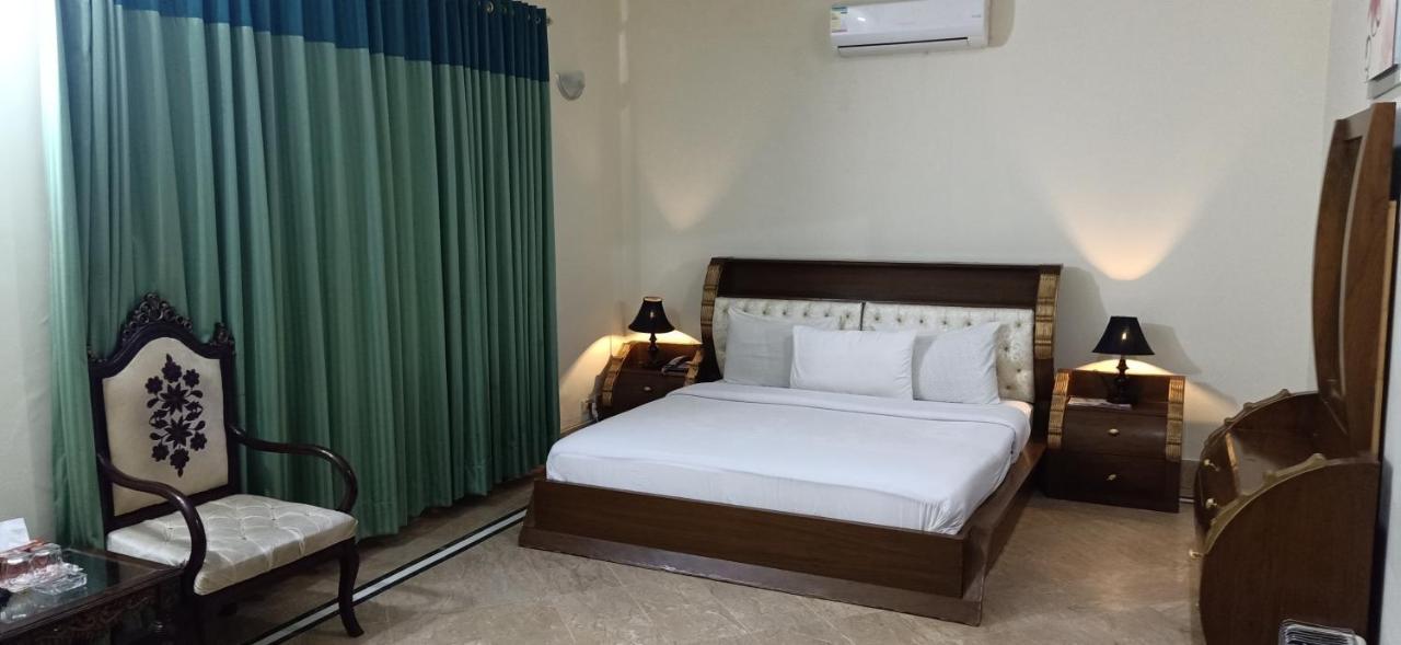 Executive Galaxy Guest House Islamabad Bagian luar foto