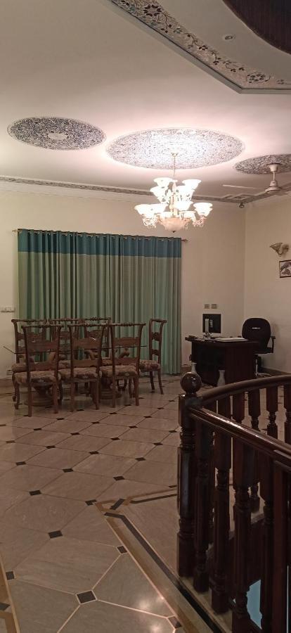 Executive Galaxy Guest House Islamabad Bagian luar foto